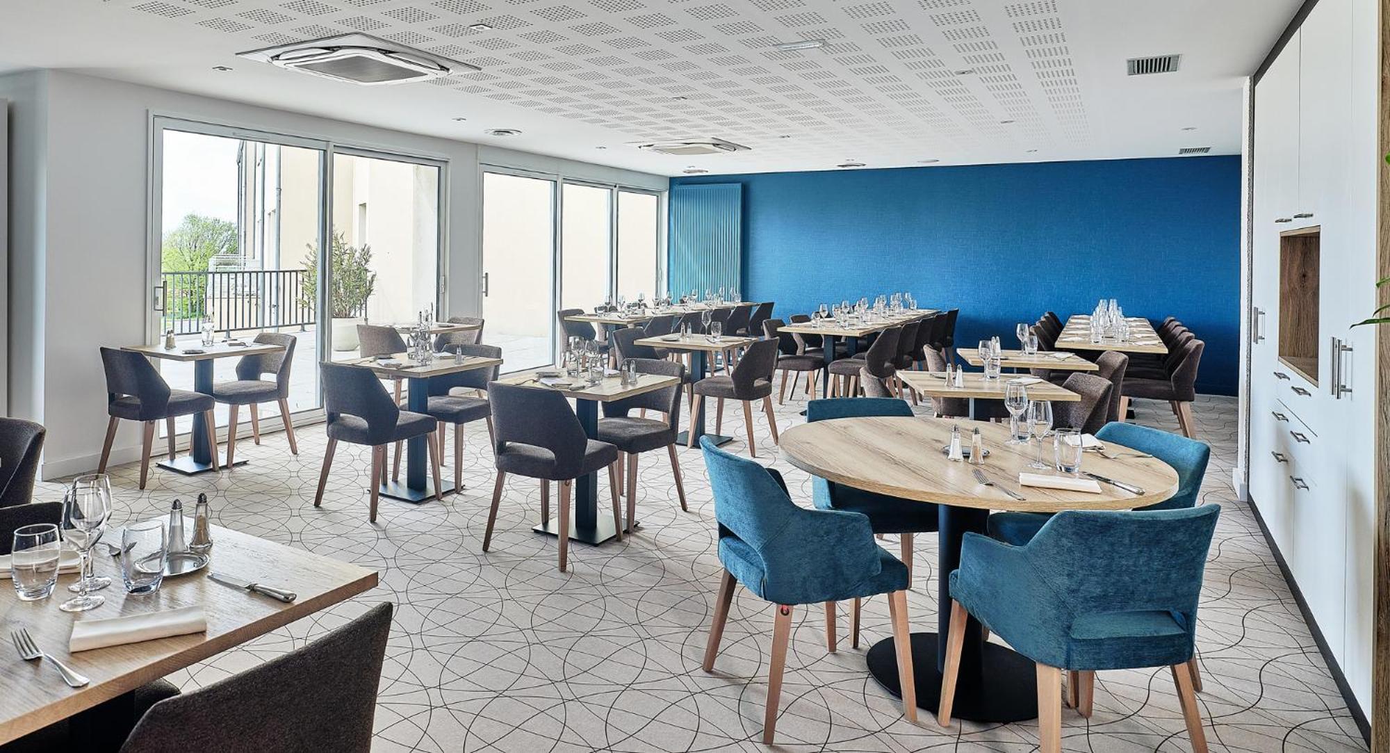 Logis Hotel Restaurant Aloe Les Herbiers Exteriör bild