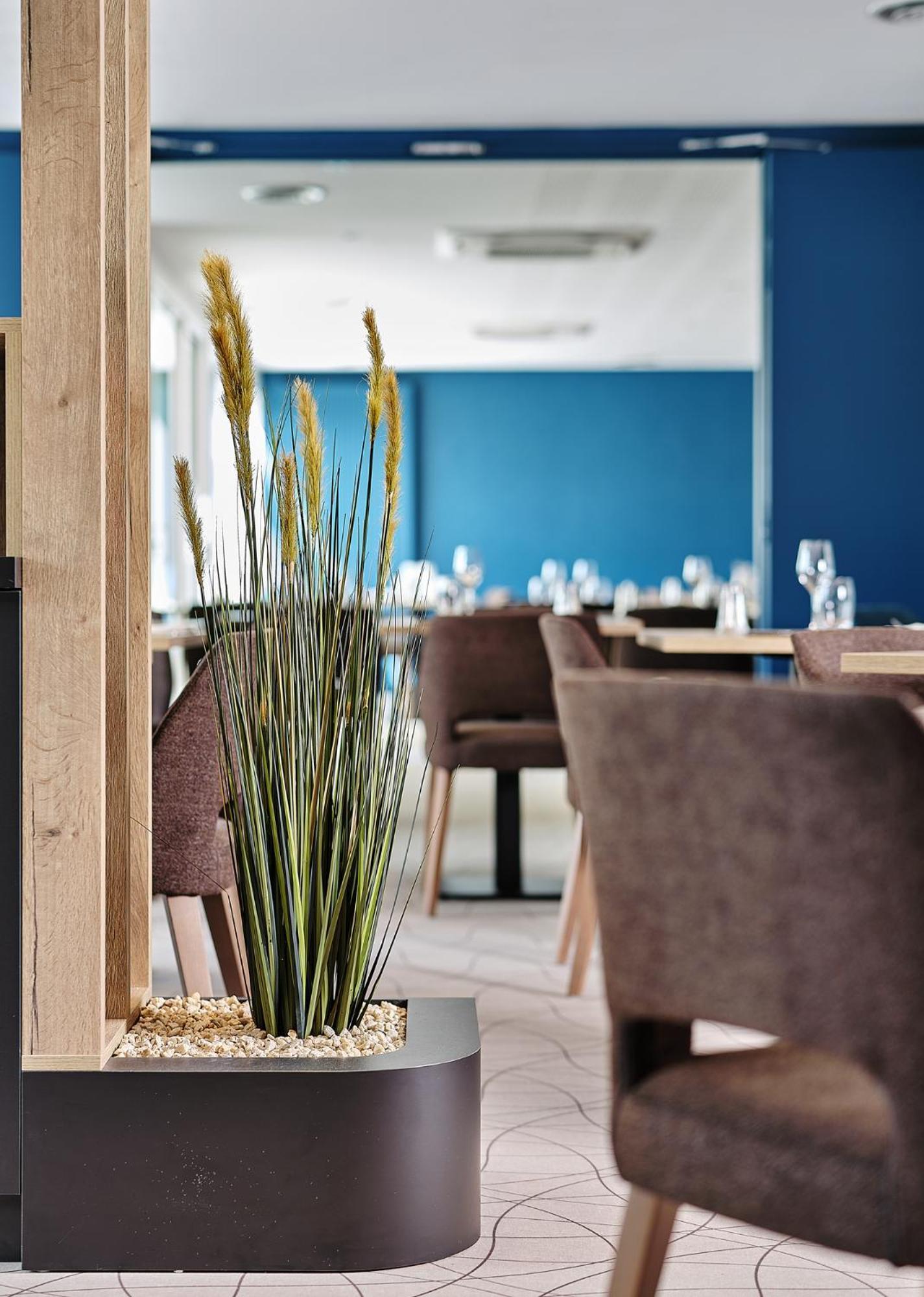 Logis Hotel Restaurant Aloe Les Herbiers Exteriör bild